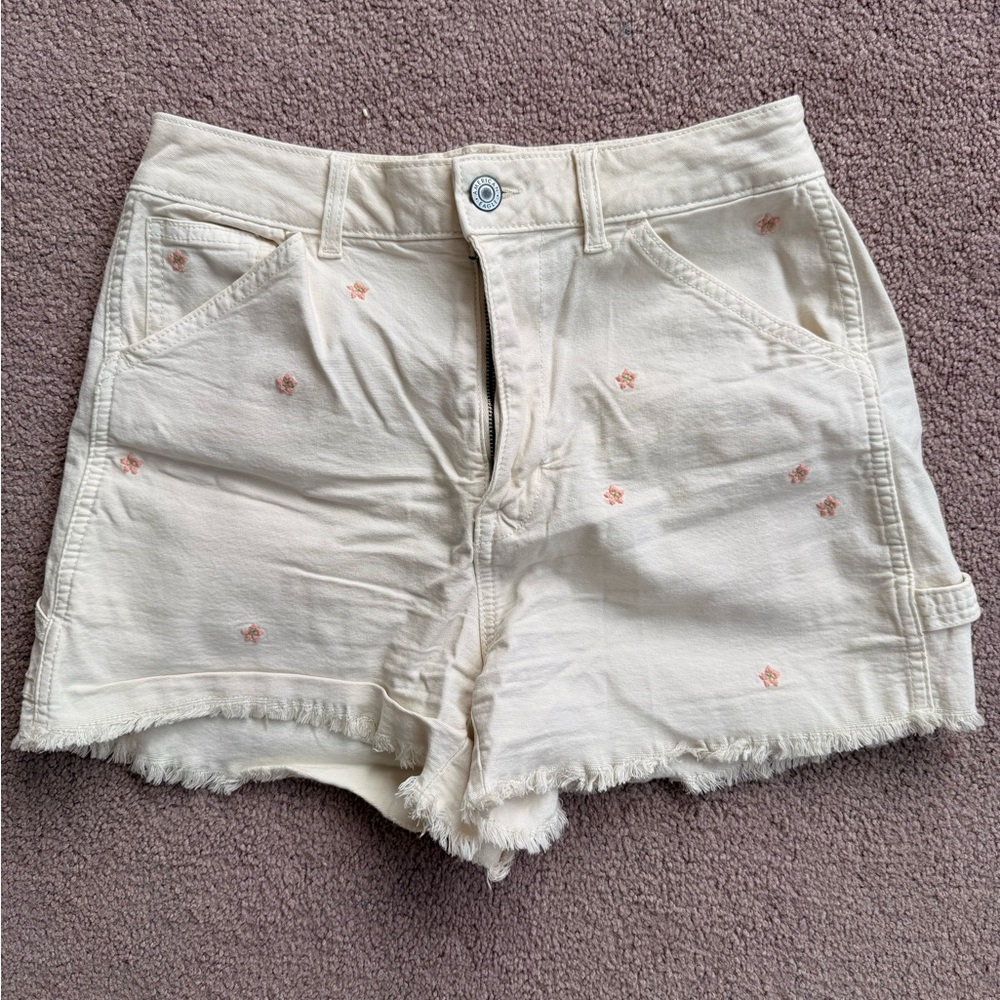 American Eagle Outfitters Cream Cargo Shorts with Pink Flowers
